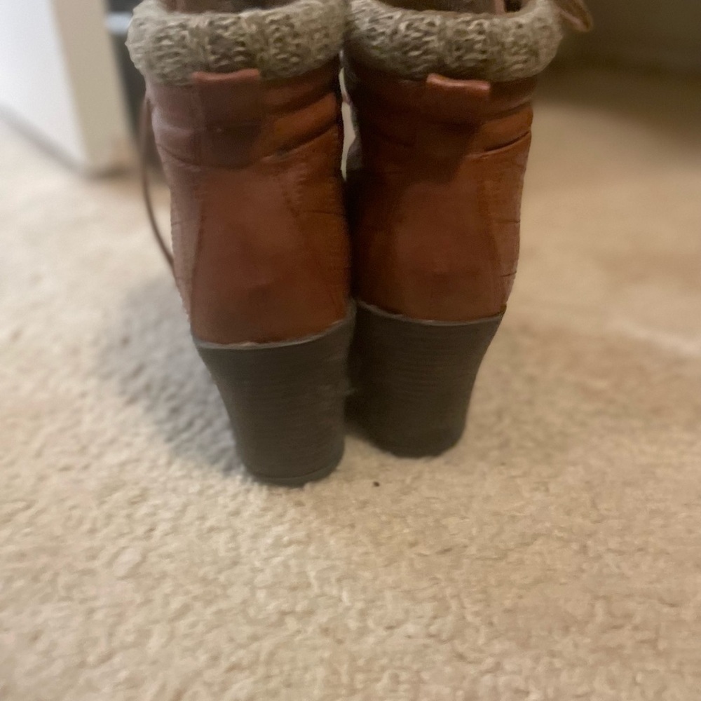 Brown booties - Picture 3 of 5